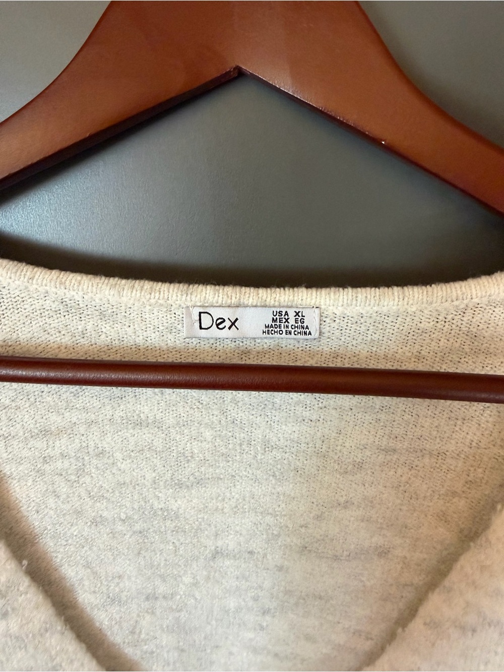 Dex Cream Oversized V-Neck Sweater XL Soft Knit - Picture 2 of 3